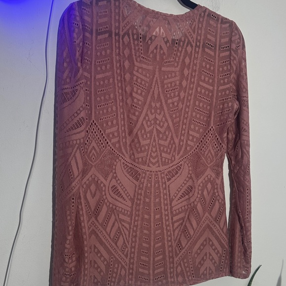 BCBGMaxAzria Dusty Rose Patterned Lace Top - Picture 4 of 6